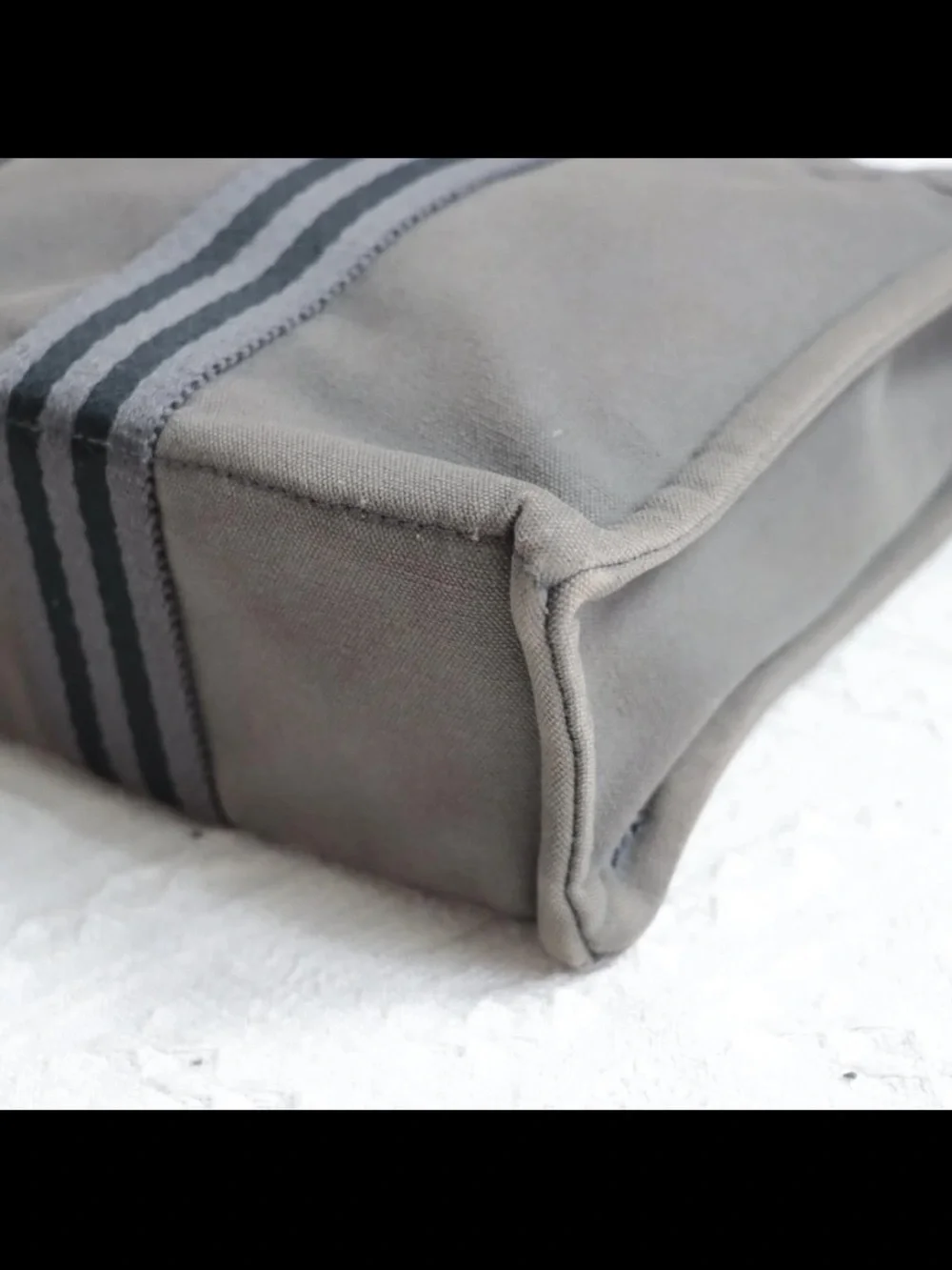 Hermes messenger style